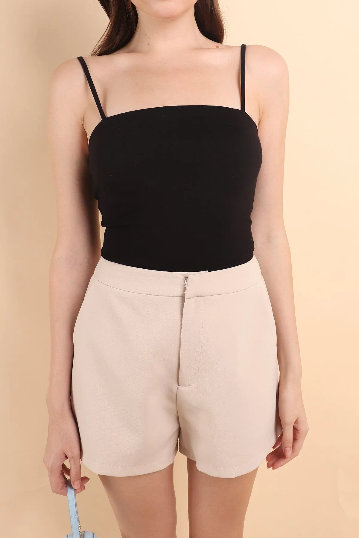 ARU TAILORED SHORTS IN ALMOND