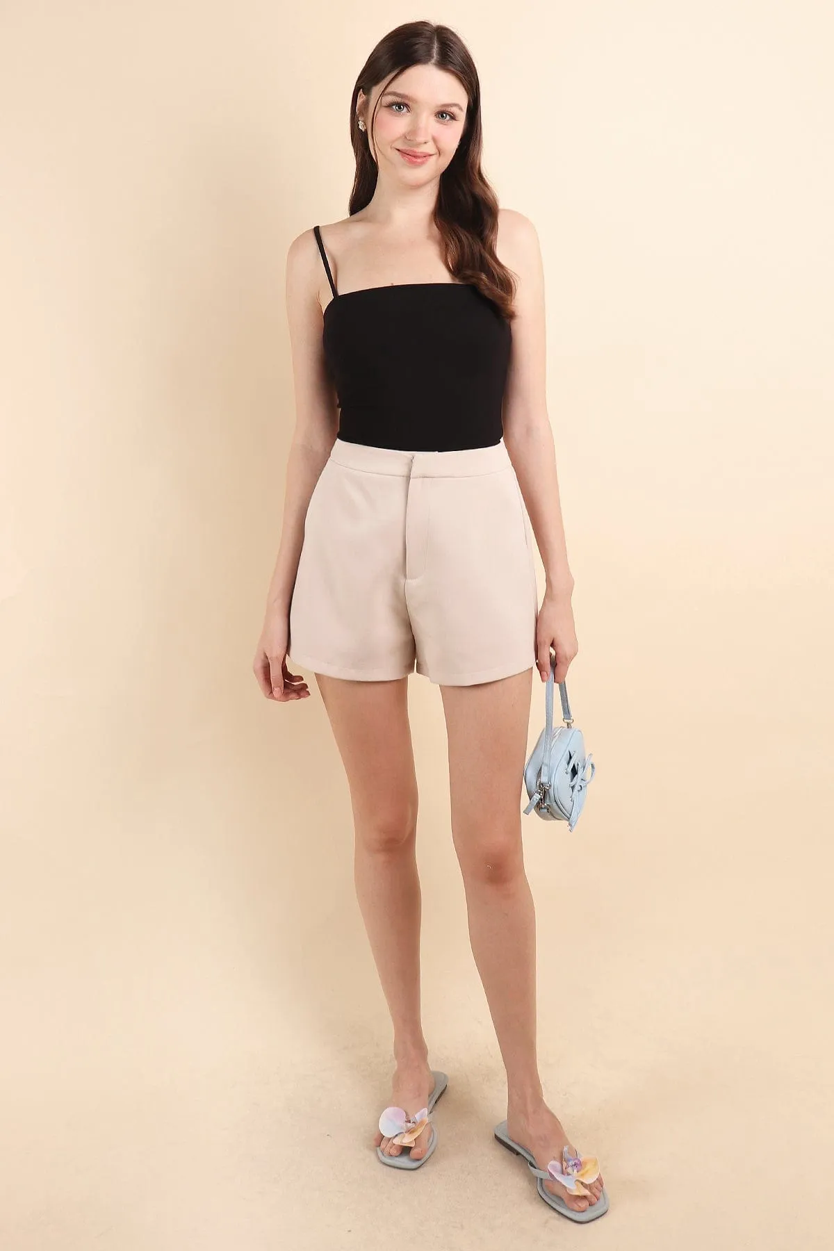 ARU TAILORED SHORTS IN ALMOND