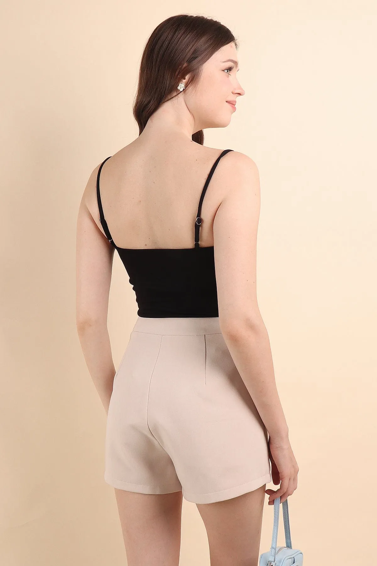 ARU TAILORED SHORTS IN ALMOND