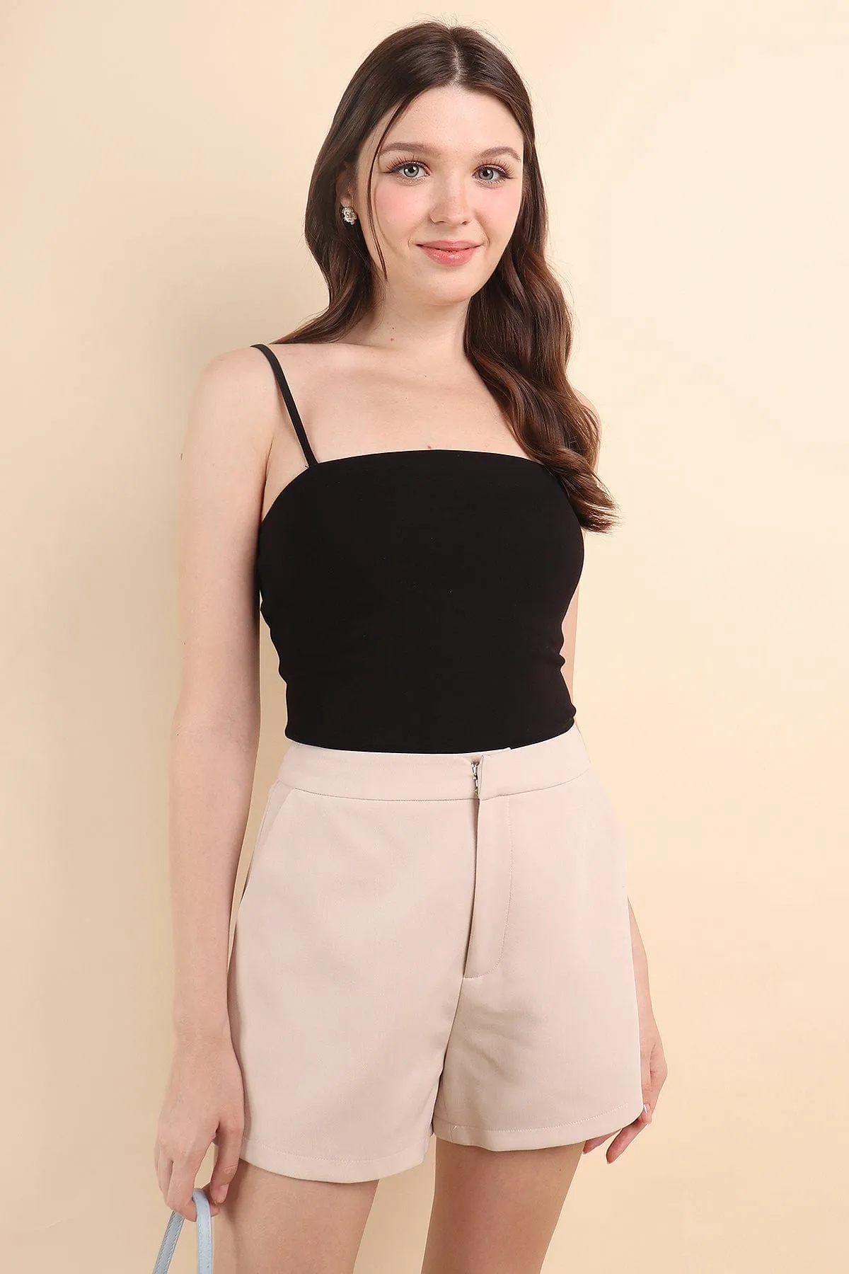 ARU TAILORED SHORTS IN ALMOND