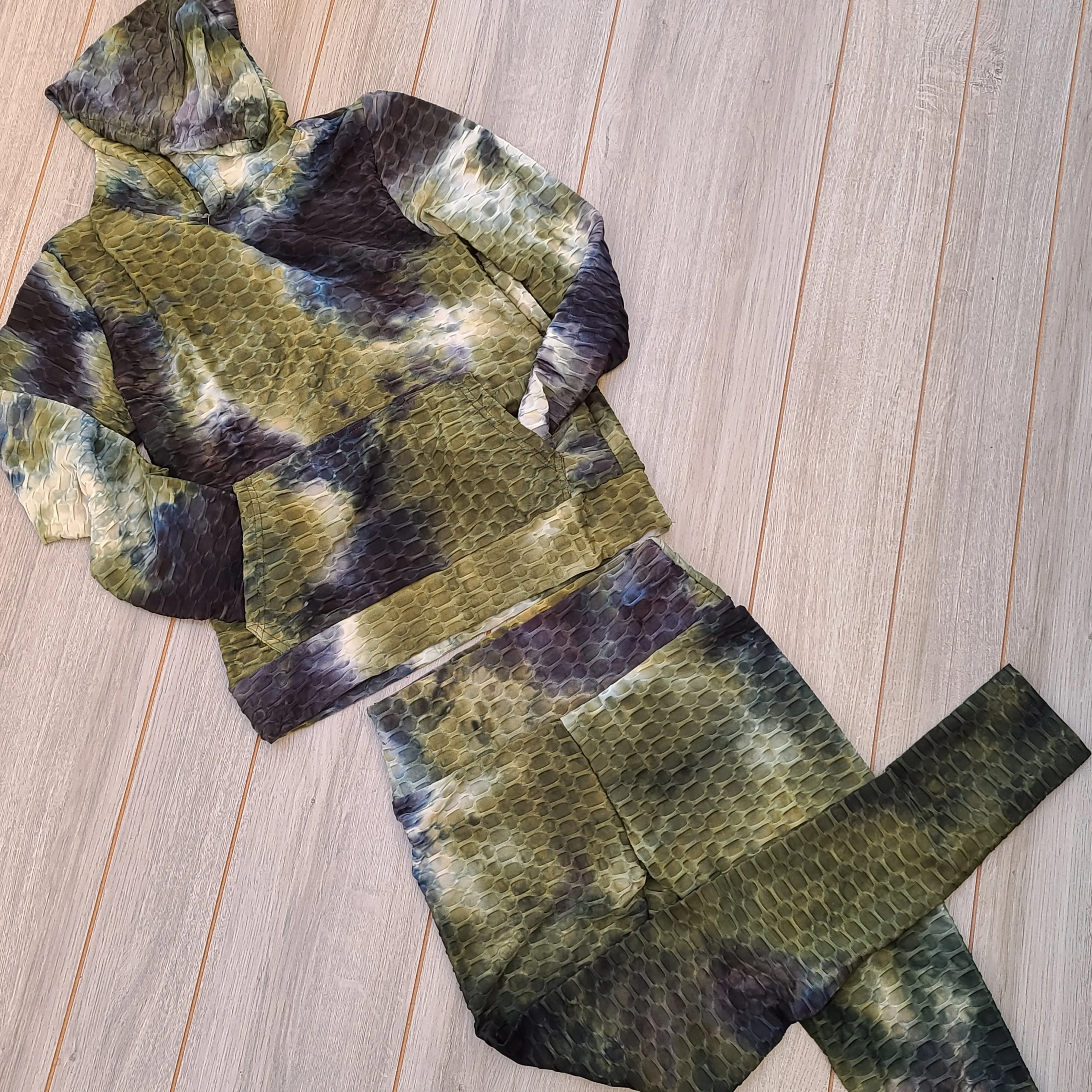 Cathalina Tye dye set