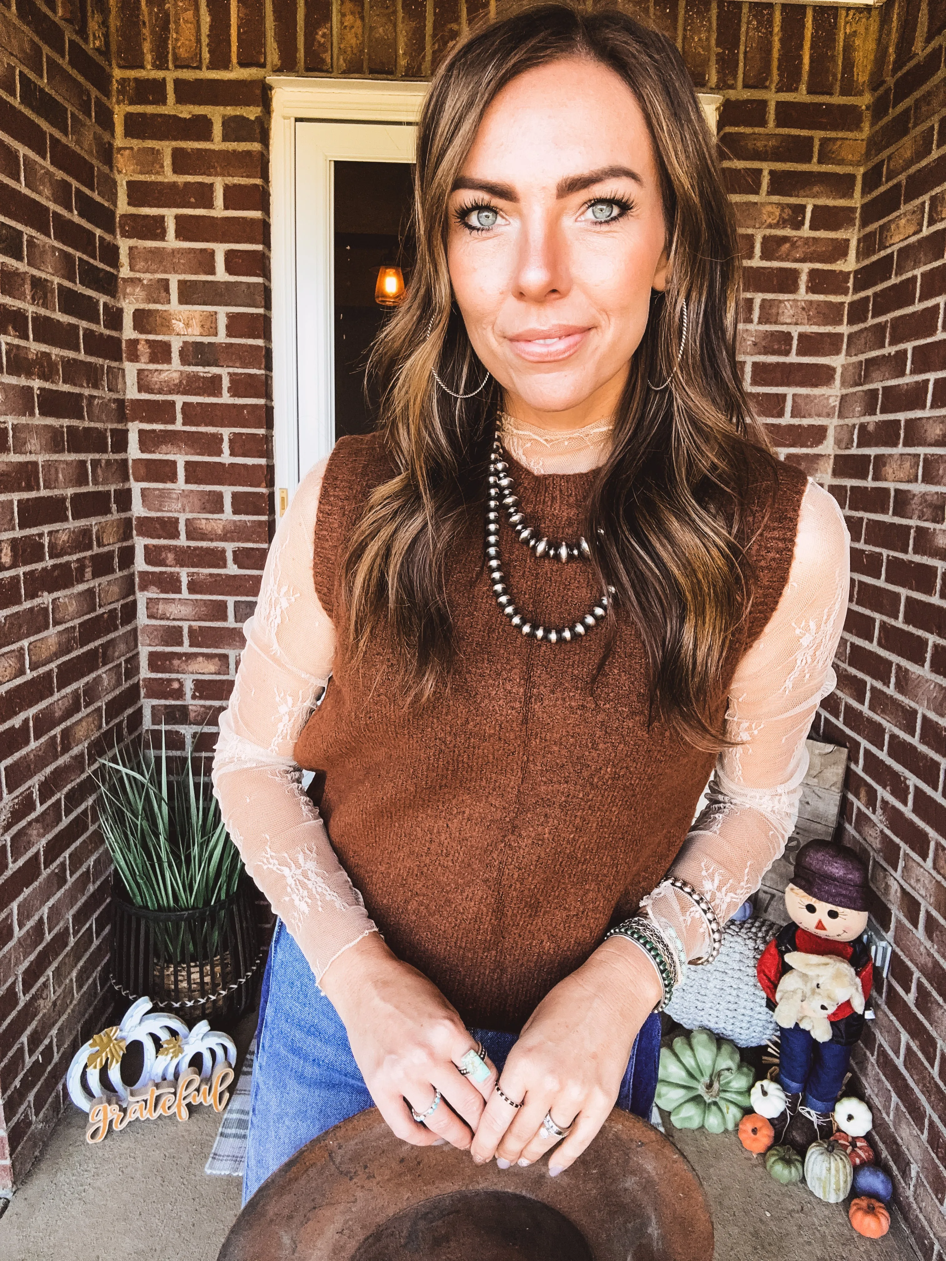 Chestnut Sleeveless Crop Sweater Vest with Rib Detail
