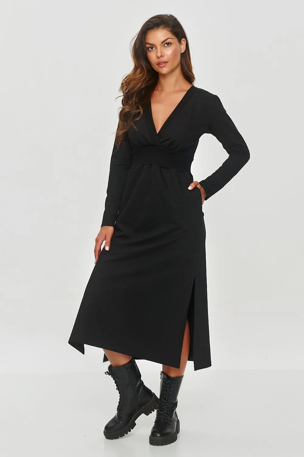 Elegant Wrap Dress with Flared Skirt