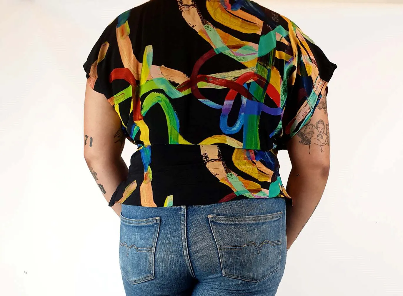 Elk colourful wrap style top size 16