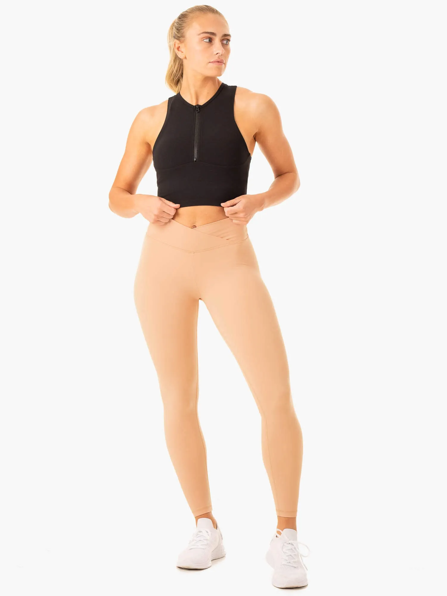 Embody Zip Up Crop - Black