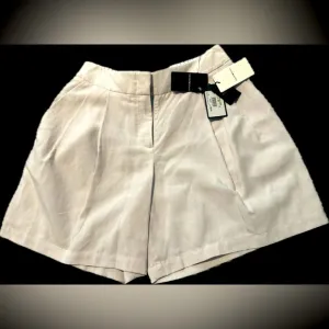 EMPORIO ARMANI High waste Shorts White -SIZE U.S. 44 -Style INP1GT 19907 NWT