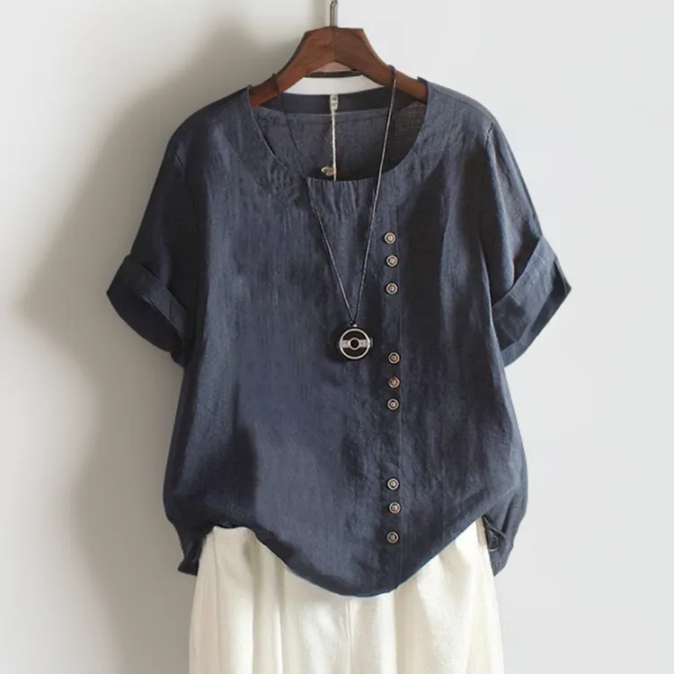 Estela® | T-shirt with a crew neck and buttons
