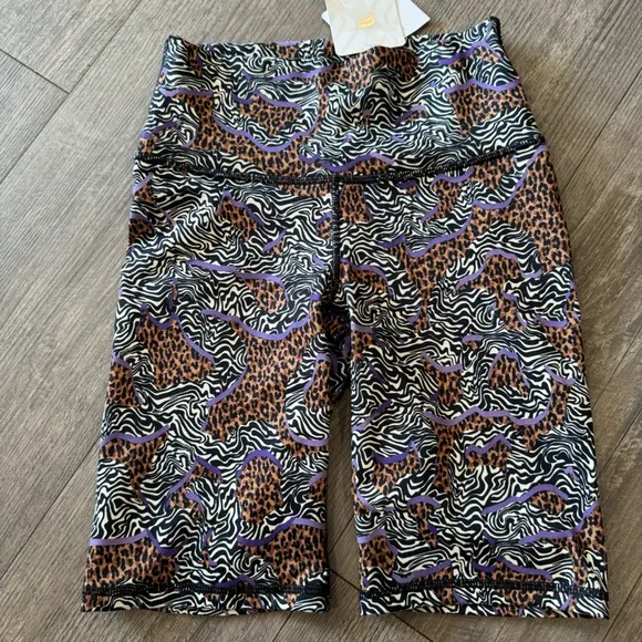 FABLETICS Define powerhold high waisted shorts 🌷