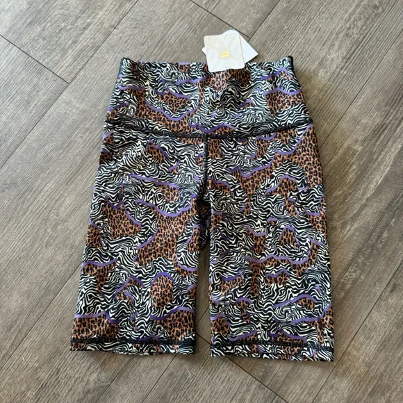 FABLETICS Define powerhold high waisted shorts 🌷