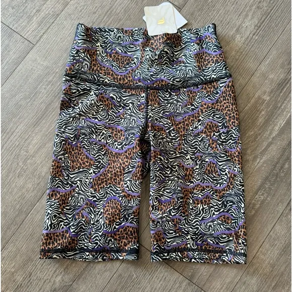 FABLETICS Define powerhold high waisted shorts 🌷