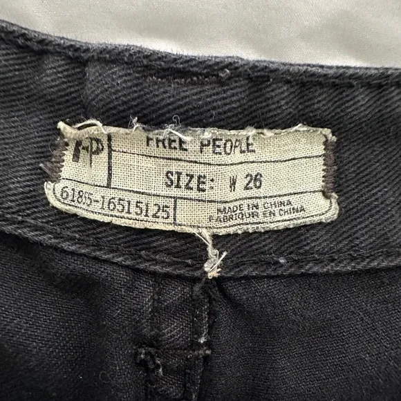 Free People We the Free distressed high waisted mom jean shorts black denim 26