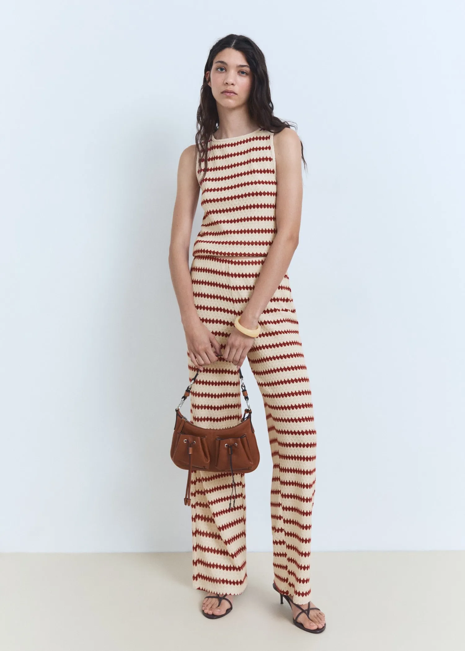 Knitted top with geometric print
