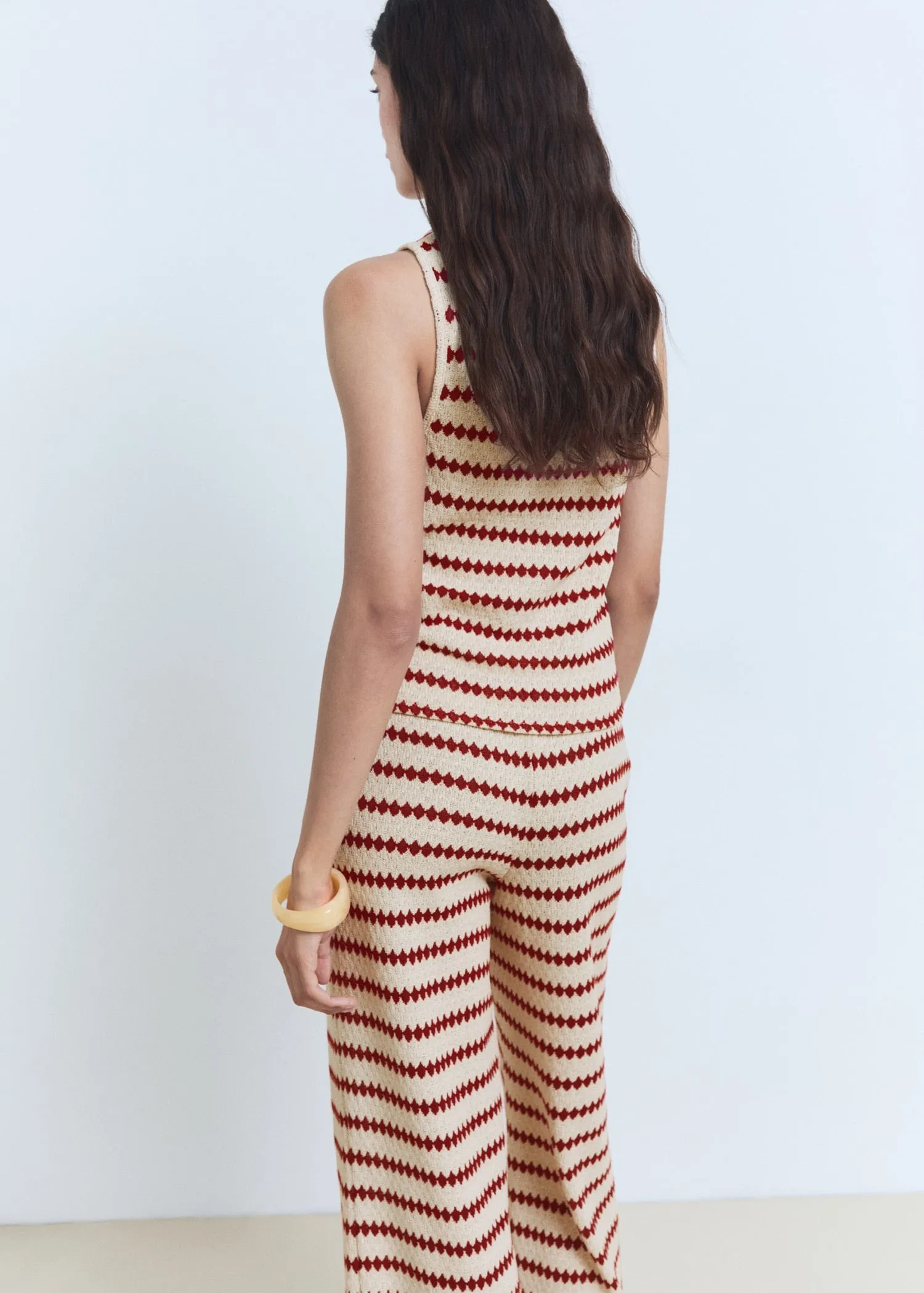 Knitted top with geometric print