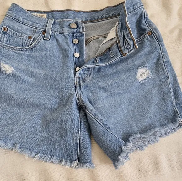 Levi's® Premium 501 Mid Thigh Cutoff High Rise Blue Denim Shorts size 26