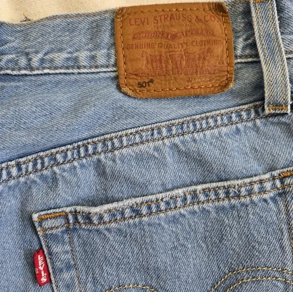 Levi's® Premium 501 Mid Thigh Cutoff High Rise Blue Denim Shorts size 26