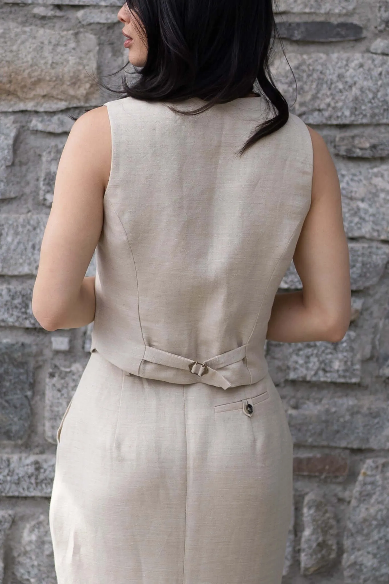 Linen & Wool Blend Tailored Waistcoat in Natural Herringbone
