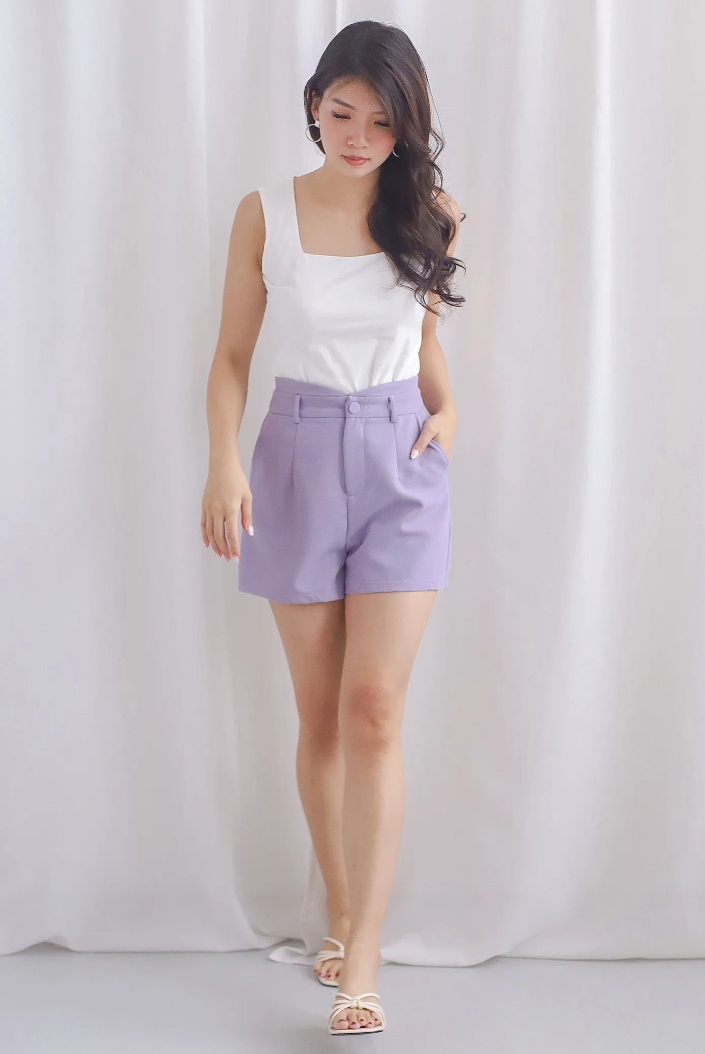 Lyssie Detail Front Shorts In Periwinkle