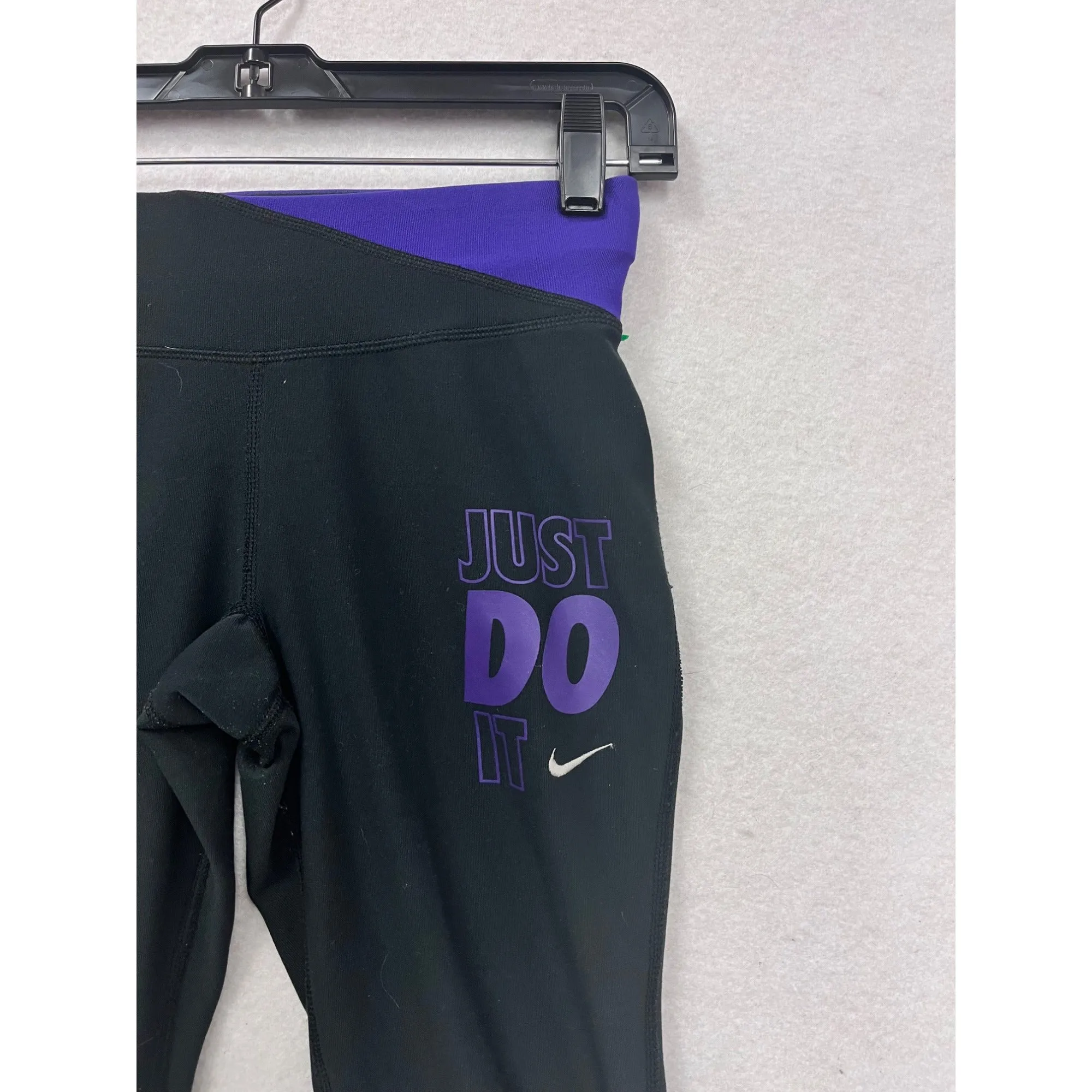 Nike Womens XS Black & Purple Dri-Fit "Just Do It" Capri Leggings #8045