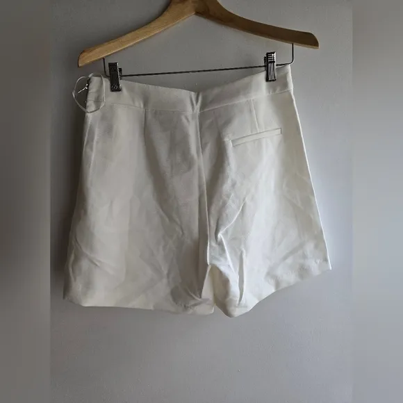 NWOT $105 Lucy Paris High Waisted Trouser Shorts In White Size M