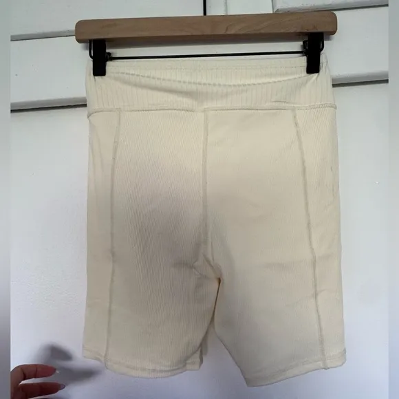 NWT For Love And Lemons Dani Cream Bike Shorts High-Waisted Medium