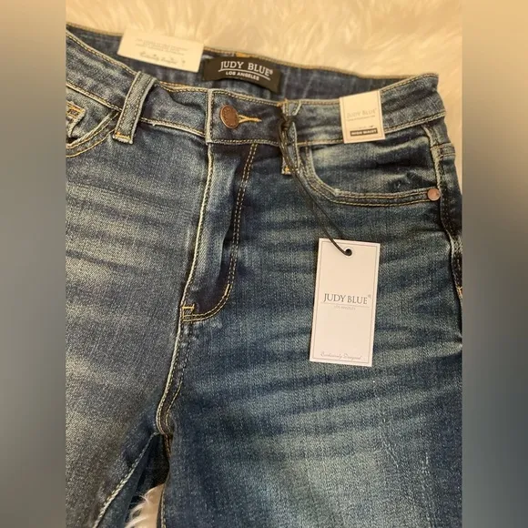 NWT - Judy Blue Dark Wash - Size small - Style # 150051