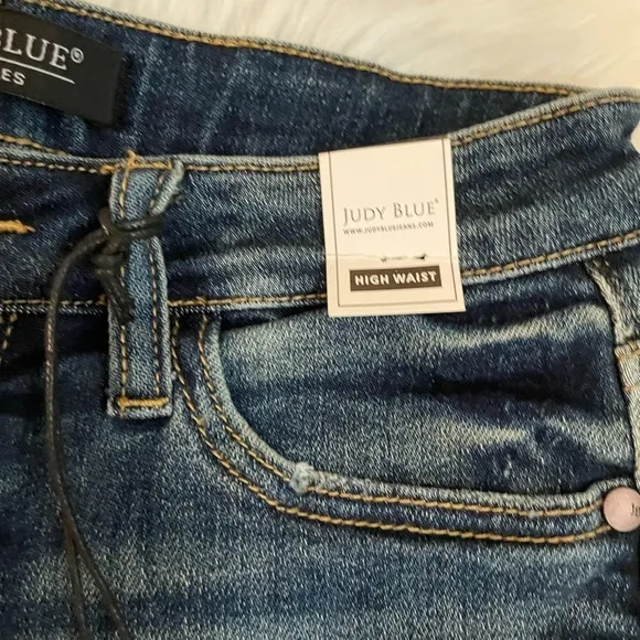 NWT - Judy Blue Dark Wash - Size small - Style # 150051
