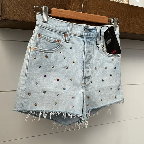 NWT Levi’s Premium Ribcage Studded Shorts, Lucky Sevens, 27