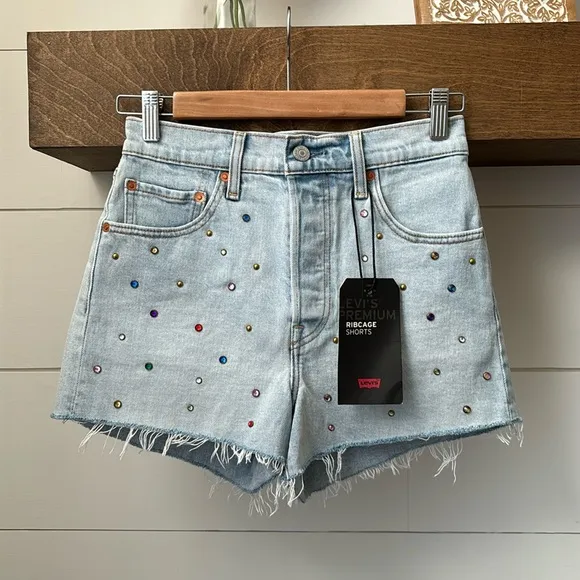 NWT Levi’s Premium Ribcage Studded Shorts, Lucky Sevens, 27