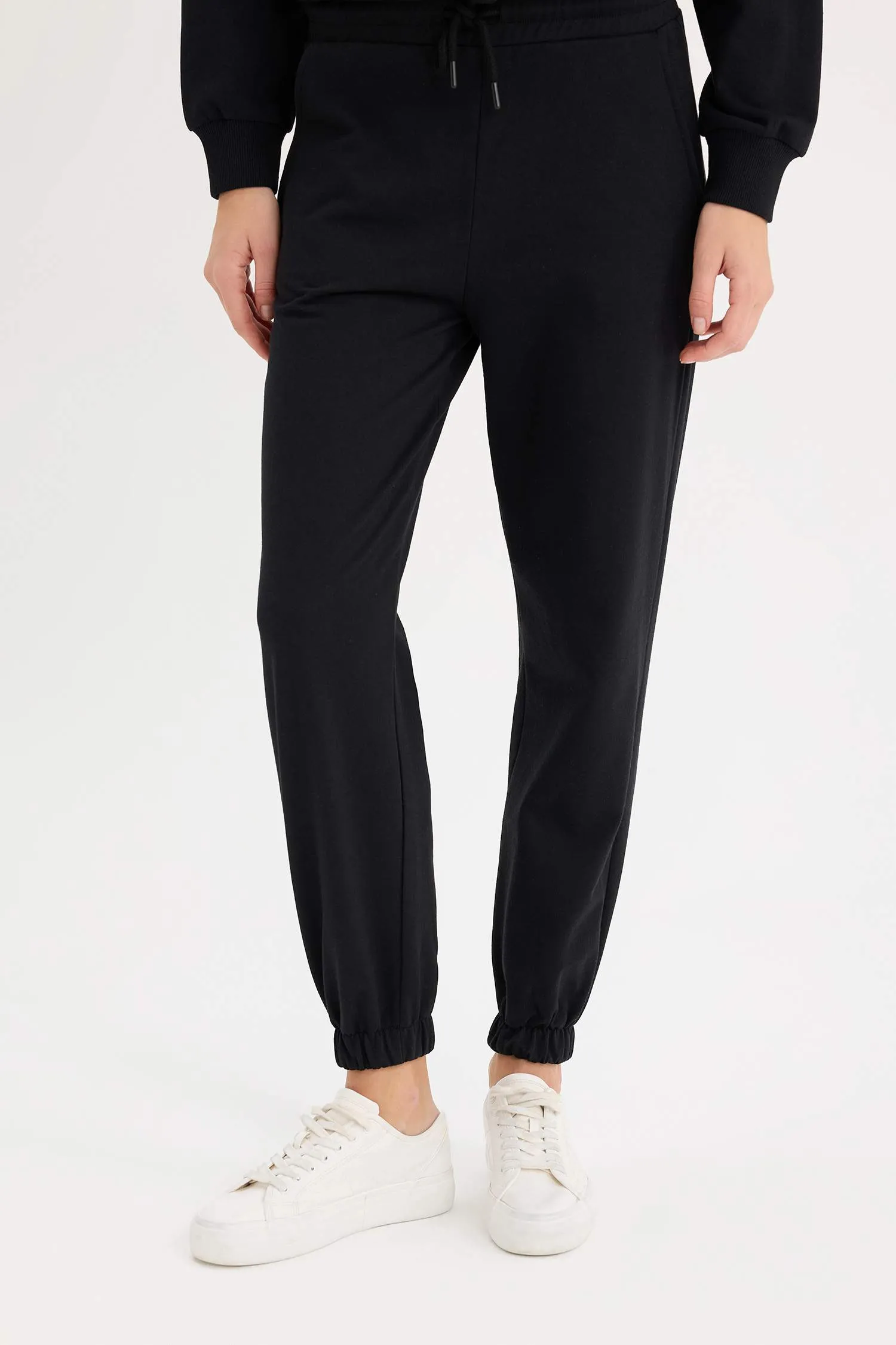 Pocketed Jogger Pants