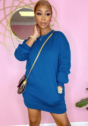 Relaxed Long-Sleeve Sweatshirt Dress with Functional Pockets