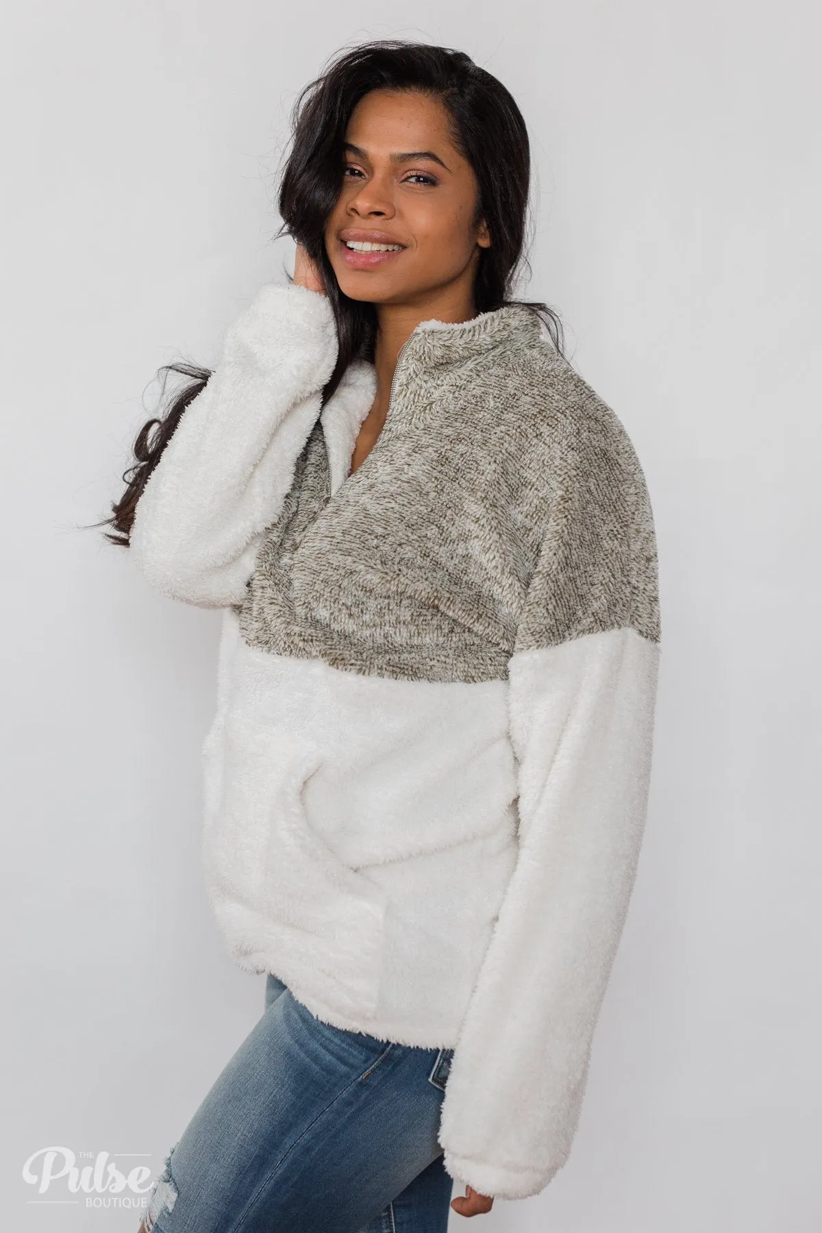 Sherpa Quarter Zip Pullover - Ivory & Olive