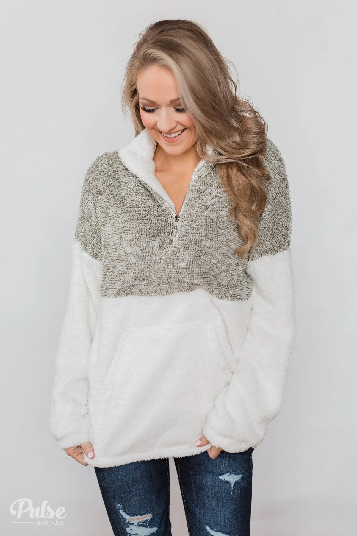 Sherpa Quarter Zip Pullover - Ivory & Olive