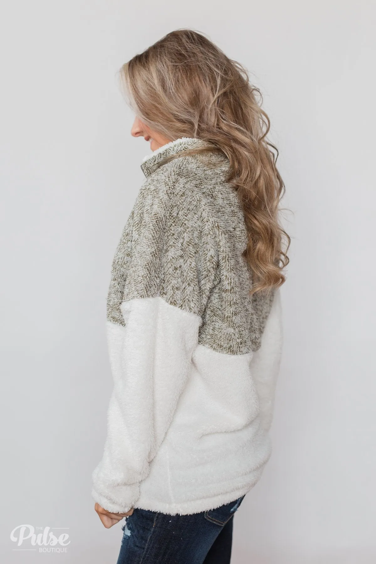 Sherpa Quarter Zip Pullover - Ivory & Olive
