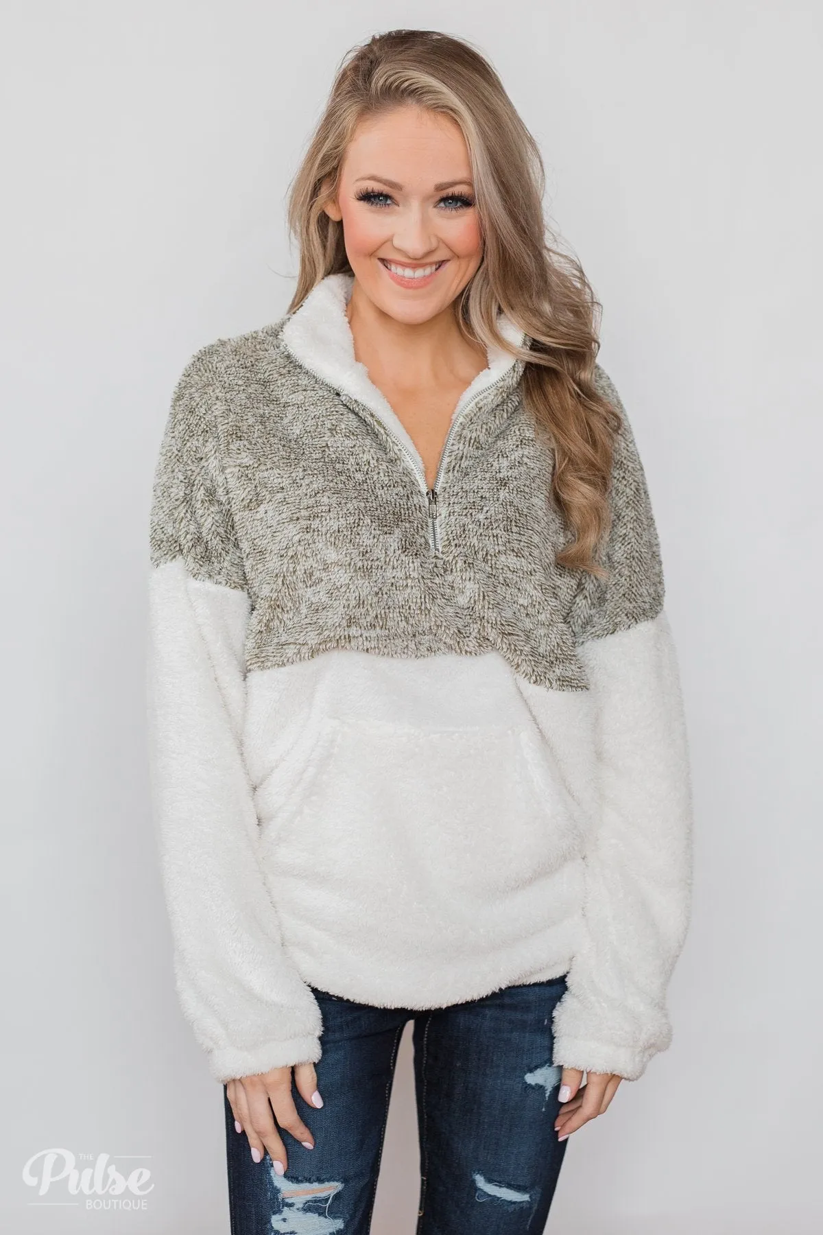 Sherpa Quarter Zip Pullover - Ivory & Olive