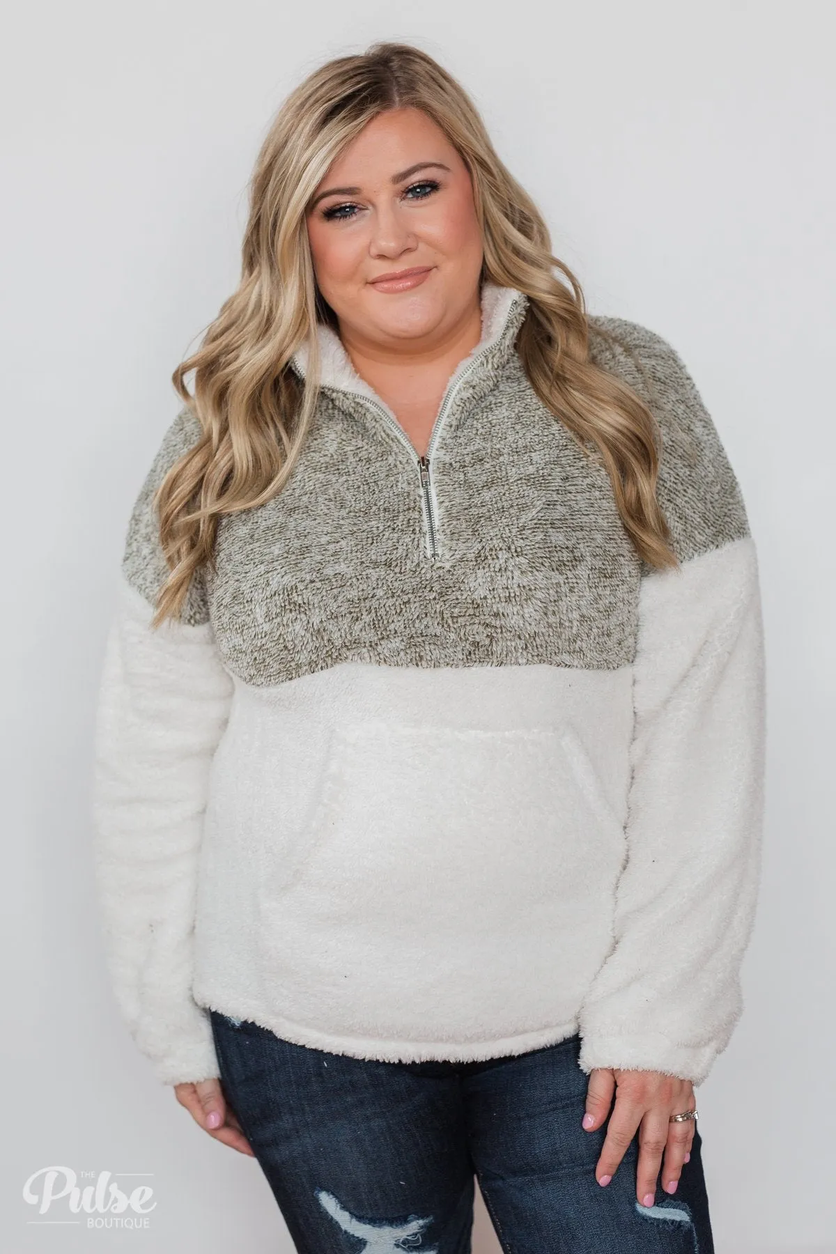 Sherpa Quarter Zip Pullover - Ivory & Olive