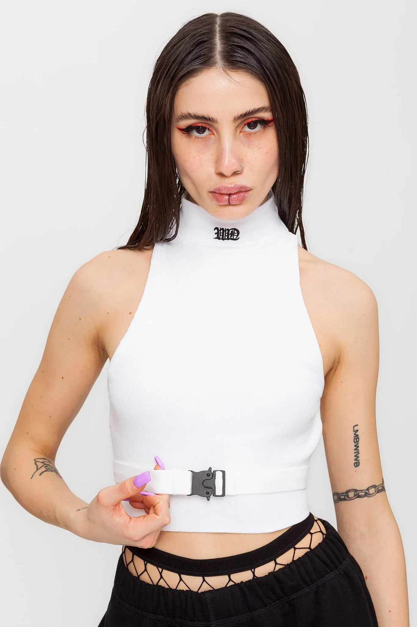 Sleeveless Buckle Turtleneck Top