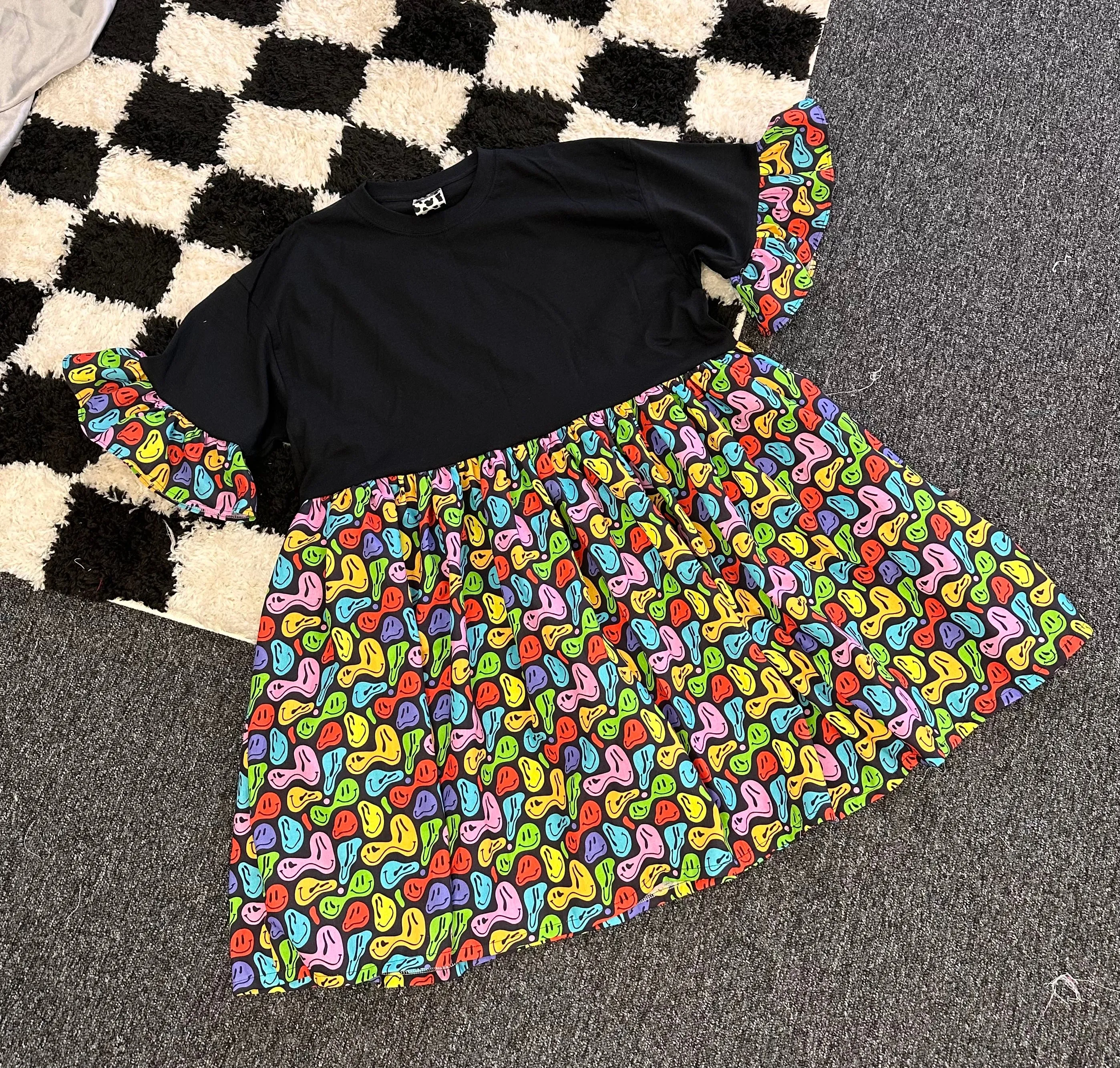 Smiley T-Shirt Smock