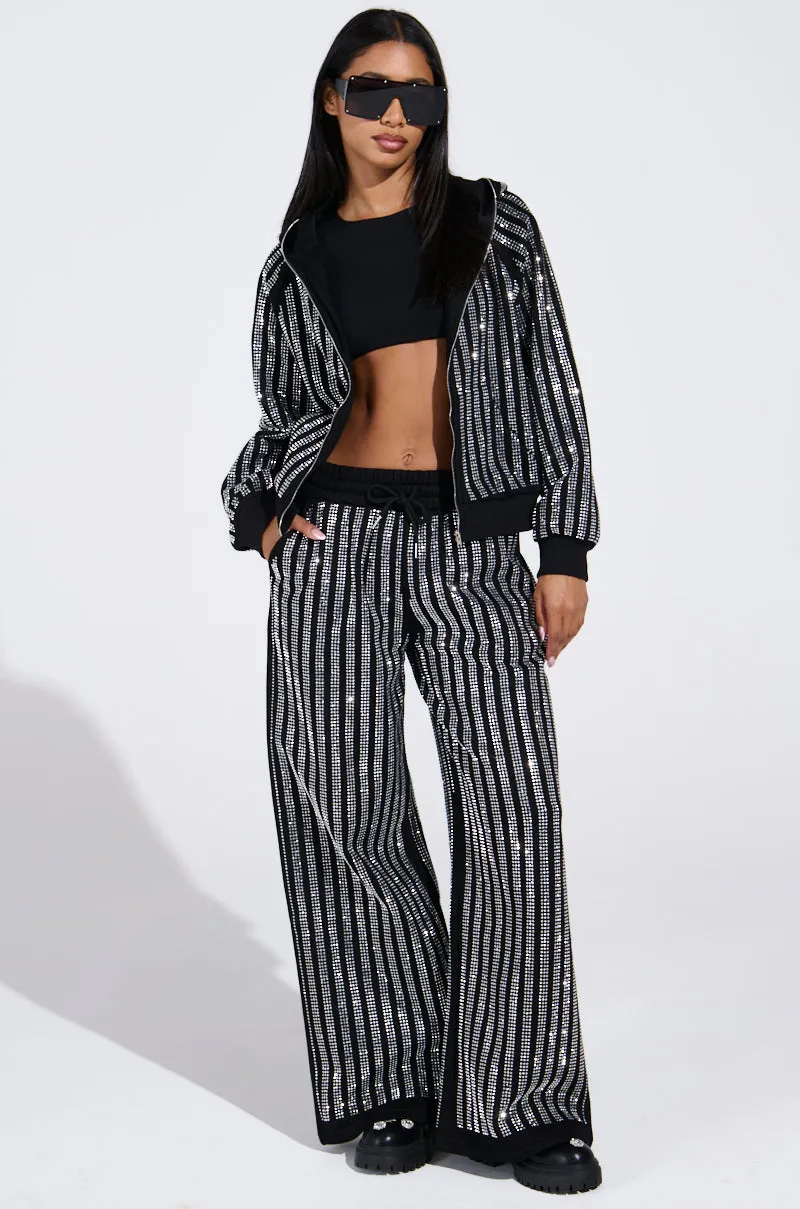 SPARKLE QUEEN ZIP UP SWEATSHIRT