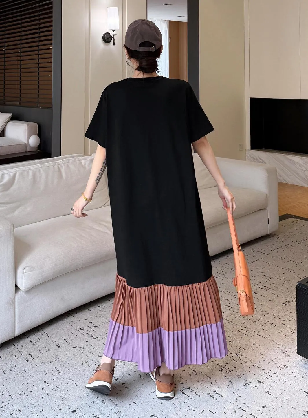 Stylish Women's Patchwork T-Shirt Dress with Pleated Hem