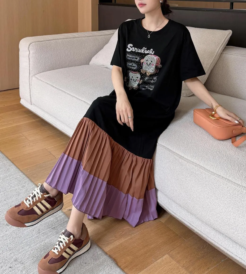 Stylish Women's Patchwork T-Shirt Dress with Pleated Hem