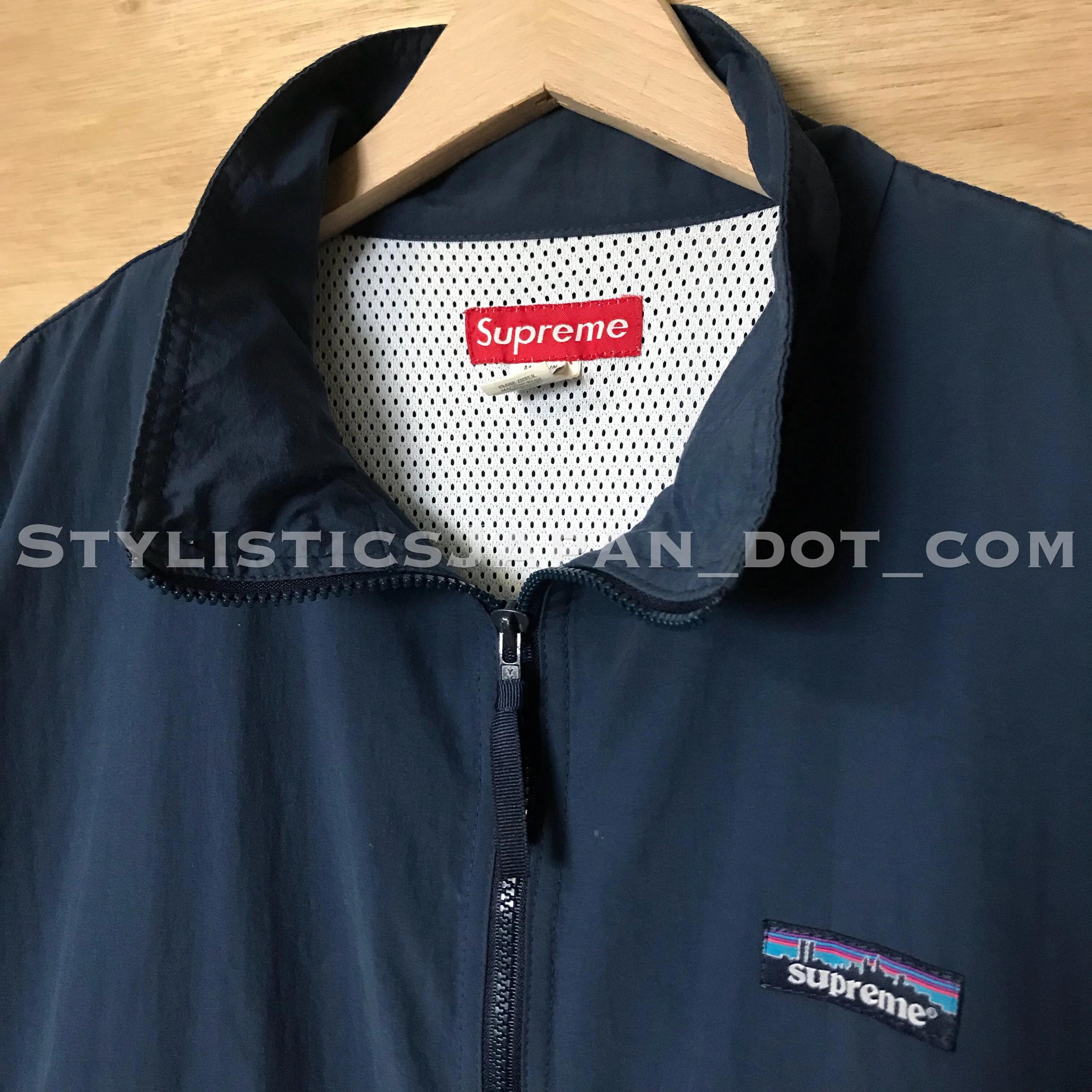 Supreme Vintage 'Patagonia' Nylon Zip-up Jacket Navy L