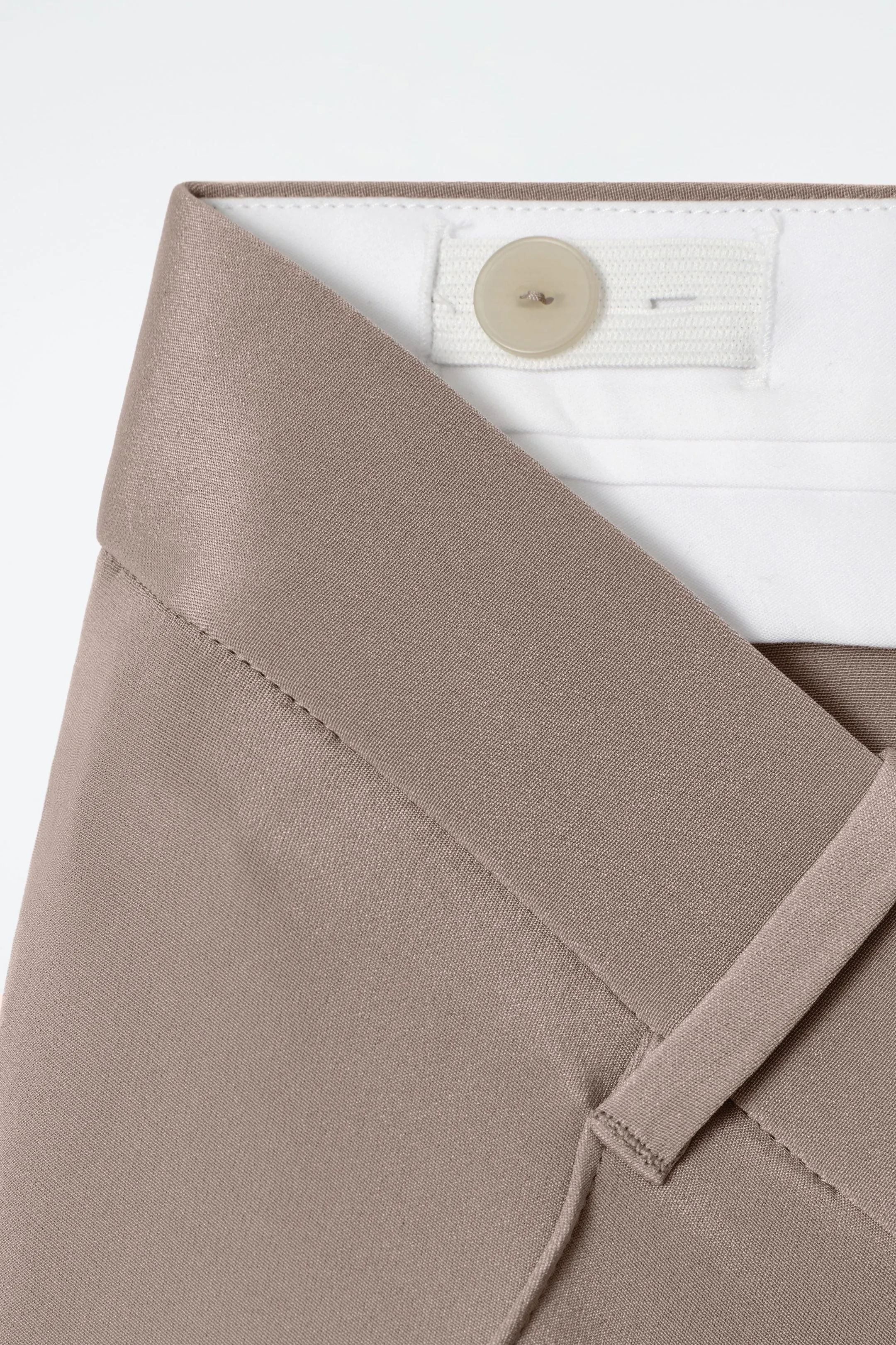 Tailored silk shorts