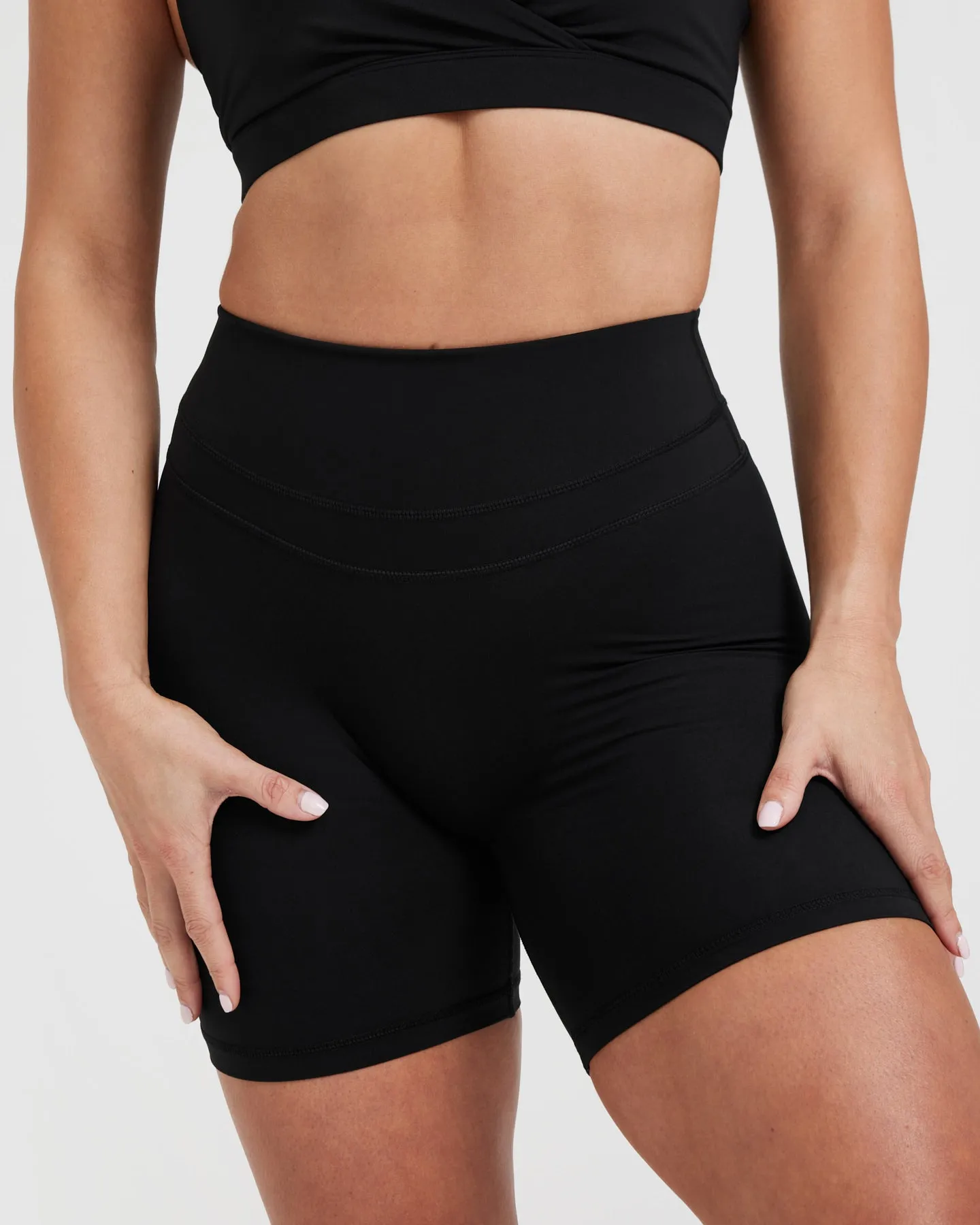 Unified High Waisted Shorts 6" | Black