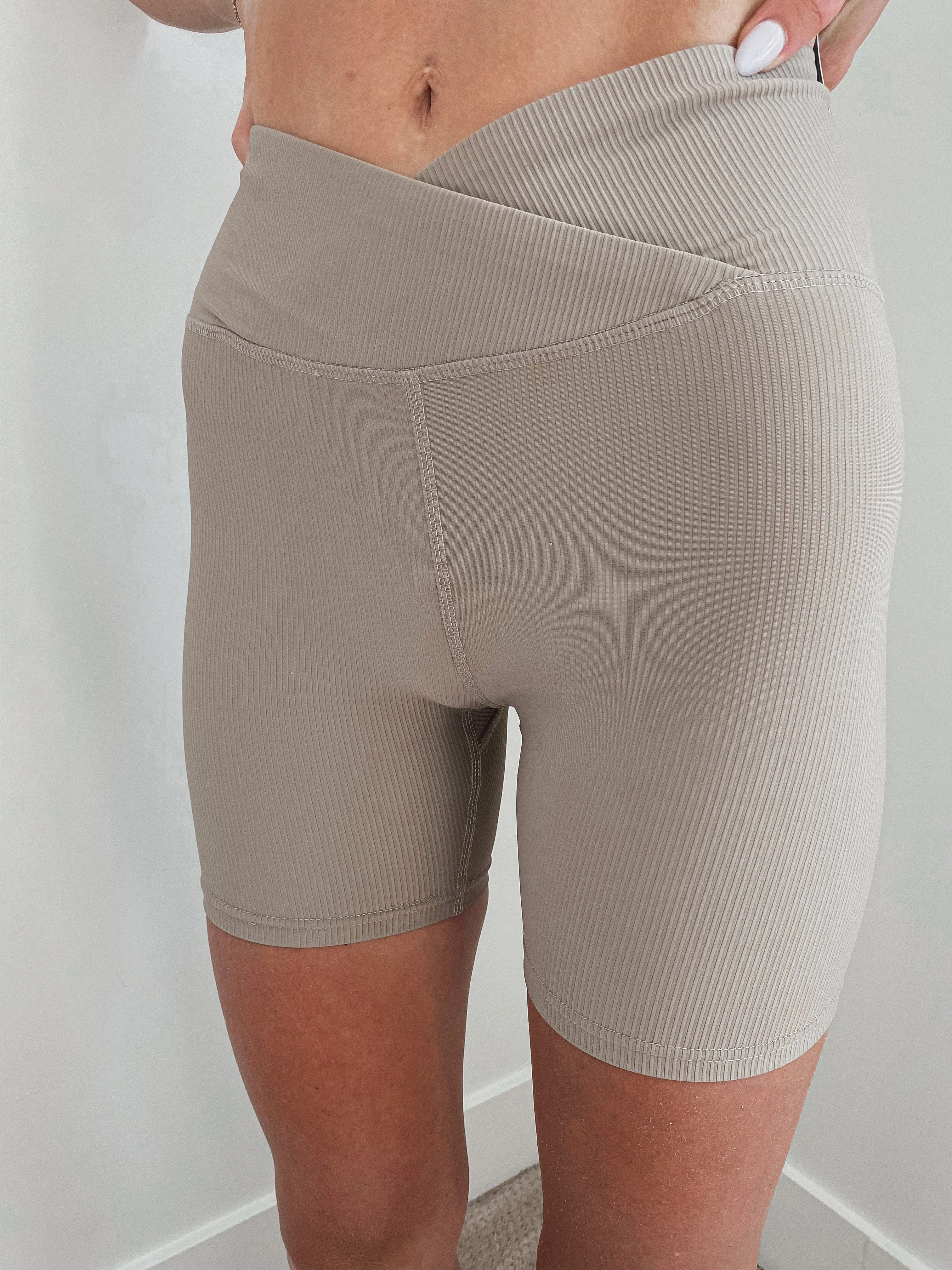 V-Cross High Waisted Biker Short