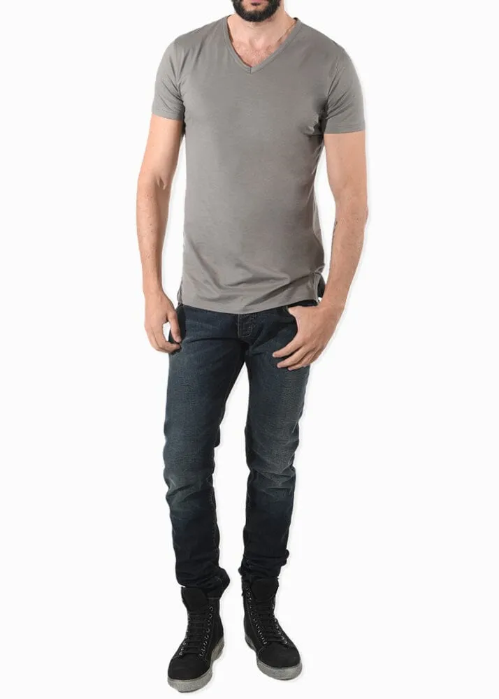 V-NECK T-SHIRT