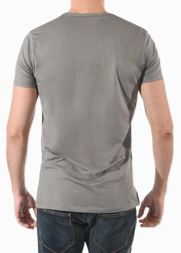 V-NECK T-SHIRT