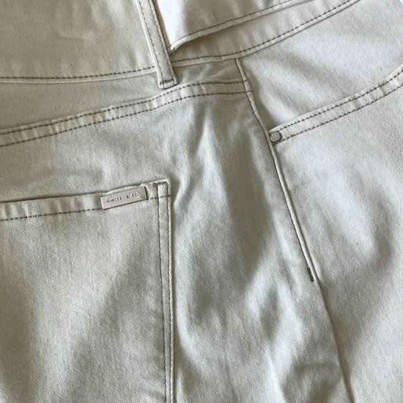 White House Black Market High Rise Cream Shorts size 6