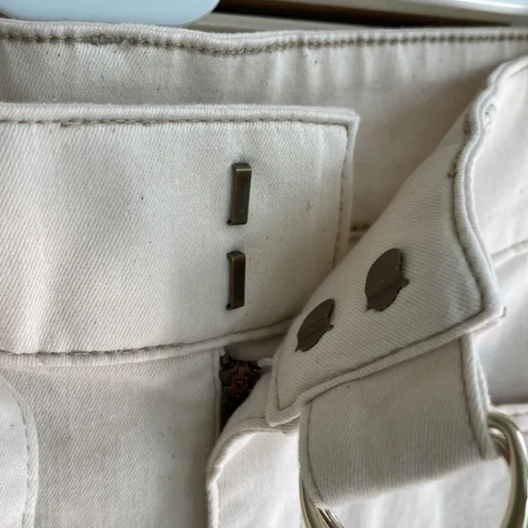 White House Black Market High Rise Cream Shorts size 6