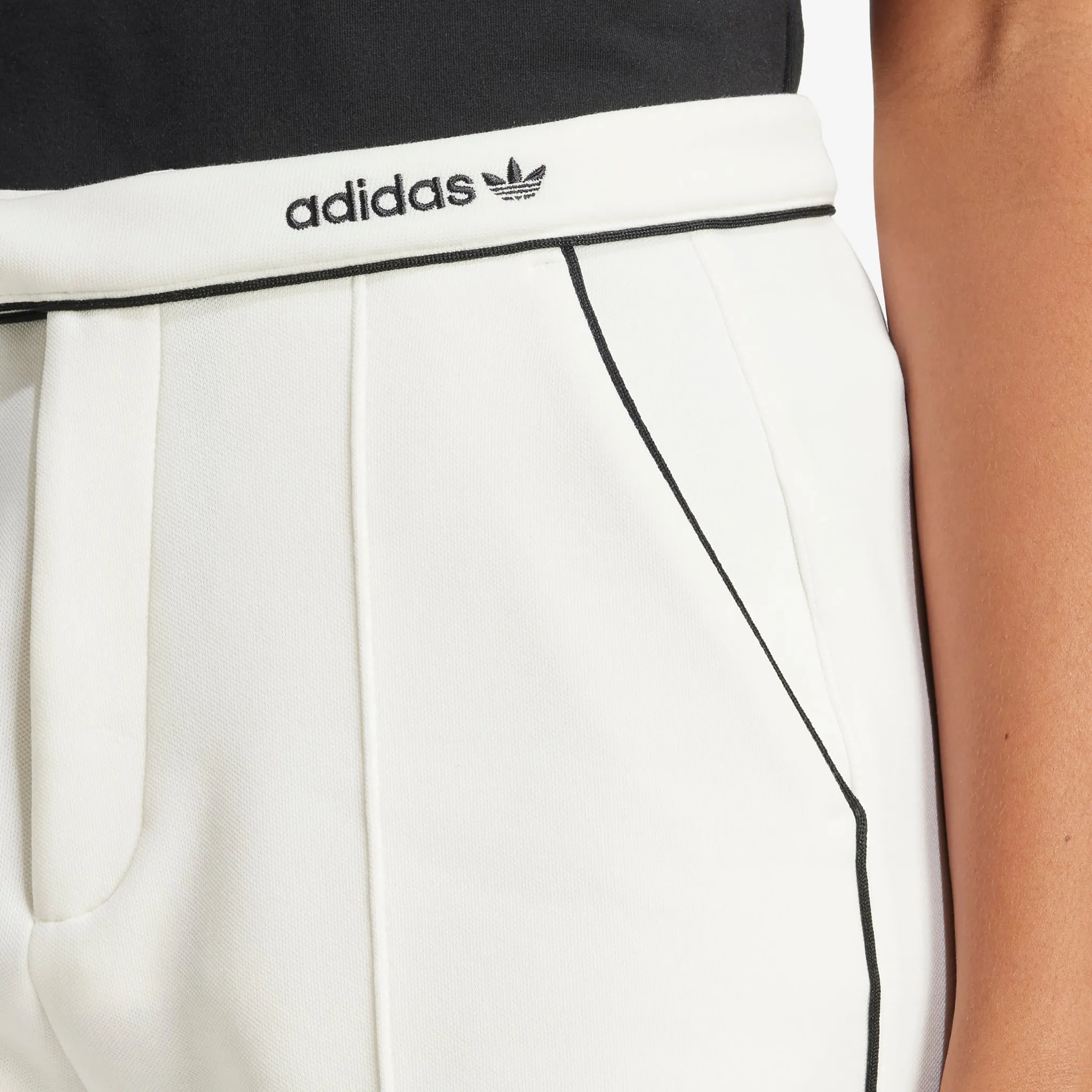 Women's Premium Tailored Bermuda Shorts Off White