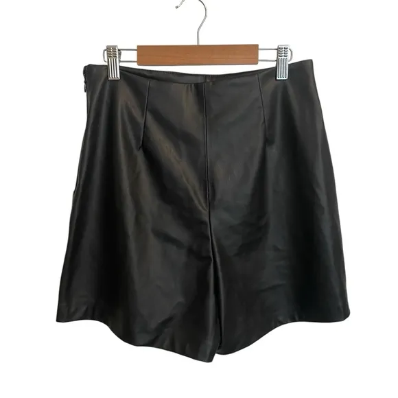 Zara High Waisted Metal Button Faux Black Leather Shorts Size MED NWT